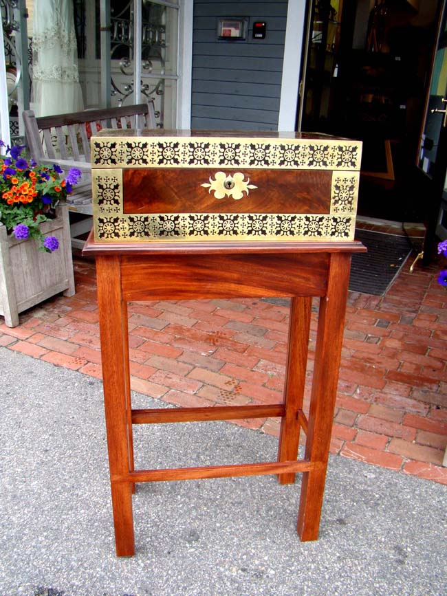 A wonderful English Regency period brass inlaid mahogany writing box circa 1820 on later stand — image 3